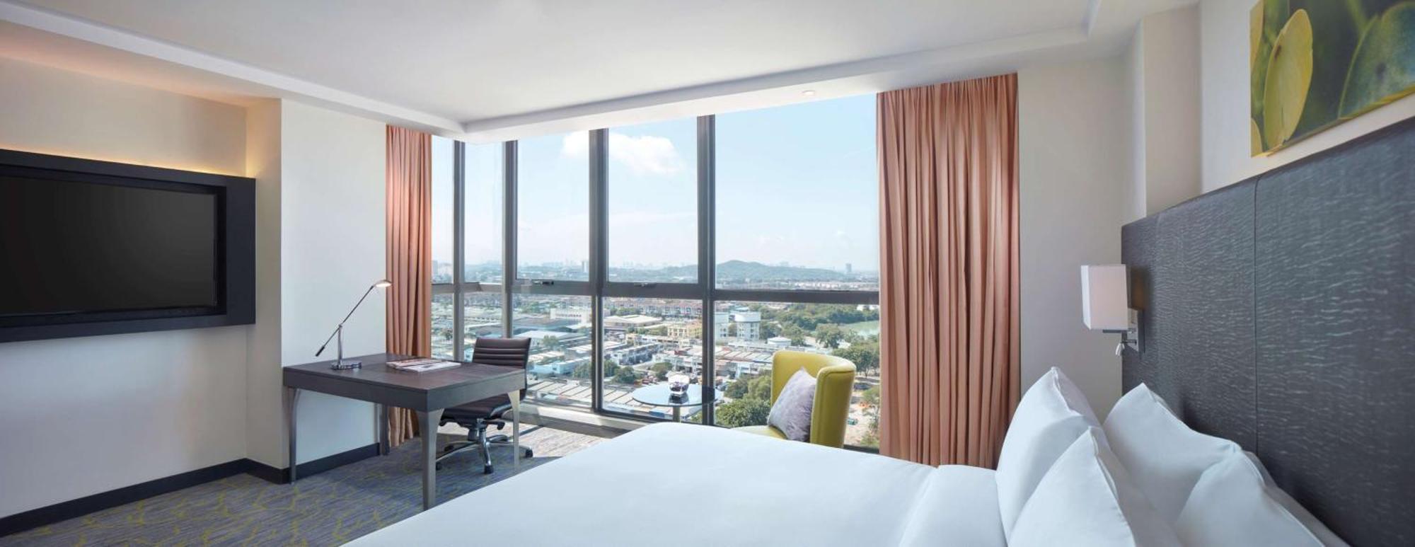 Hilton Garden Inn Puchong Exteriör bild