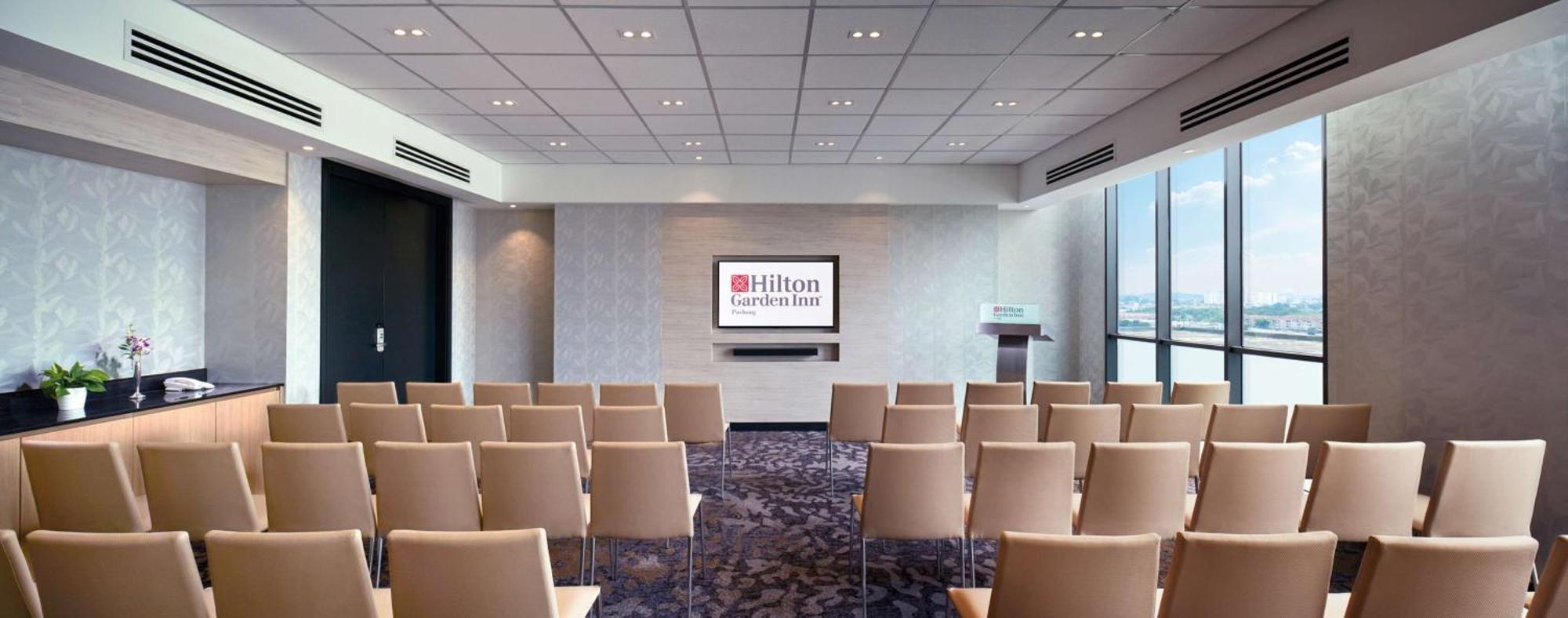 Hilton Garden Inn Puchong Exteriör bild